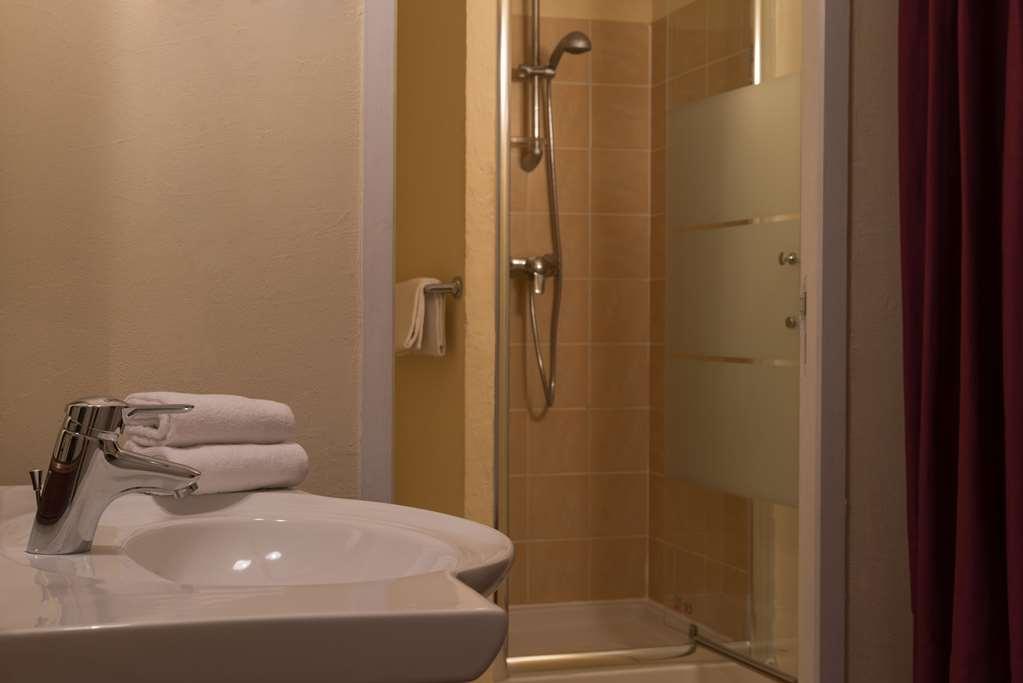 The Originals City, Hotel Le Village Provencal, Aix-En-Provence Nord Pertuis Amenities foto