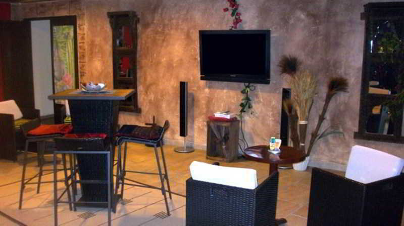 The Originals City, Hotel Le Village Provencal, Aix-En-Provence Nord Pertuis Esterno foto