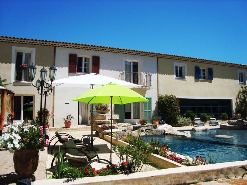 The Originals City, Hotel Le Village Provencal, Aix-En-Provence Nord Pertuis Esterno foto