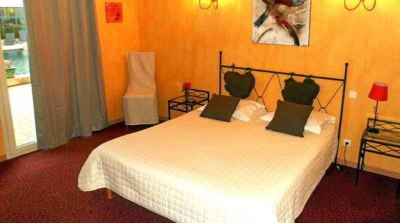 The Originals City, Hotel Le Village Provencal, Aix-En-Provence Nord Pertuis Esterno foto