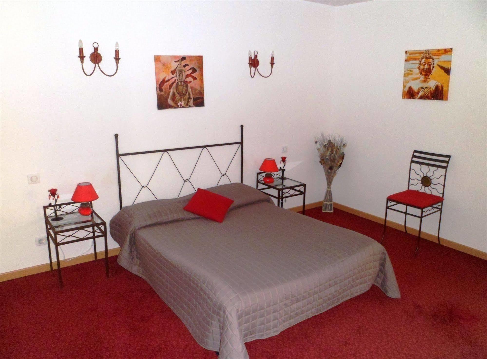 The Originals City, Hotel Le Village Provencal, Aix-En-Provence Nord Pertuis Esterno foto