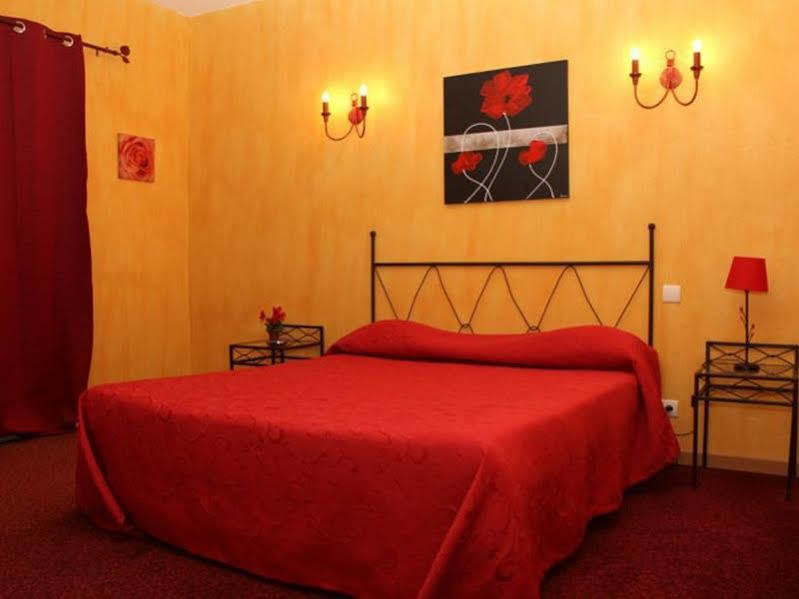 The Originals City, Hotel Le Village Provencal, Aix-En-Provence Nord Pertuis Esterno foto
