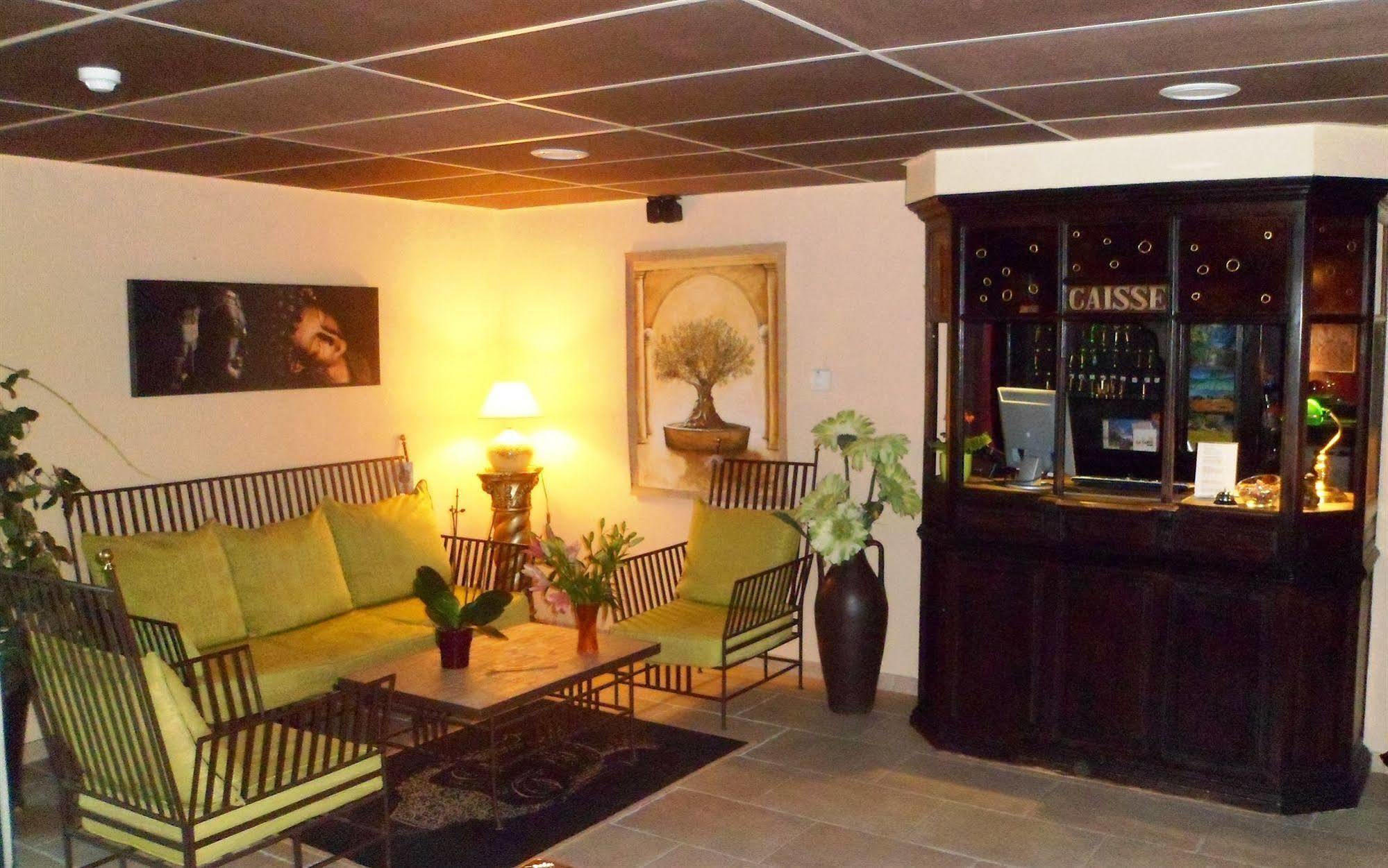 The Originals City, Hotel Le Village Provencal, Aix-En-Provence Nord Pertuis Esterno foto