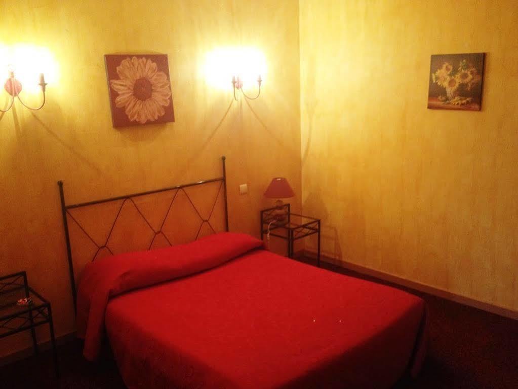 The Originals City, Hotel Le Village Provencal, Aix-En-Provence Nord Pertuis Esterno foto