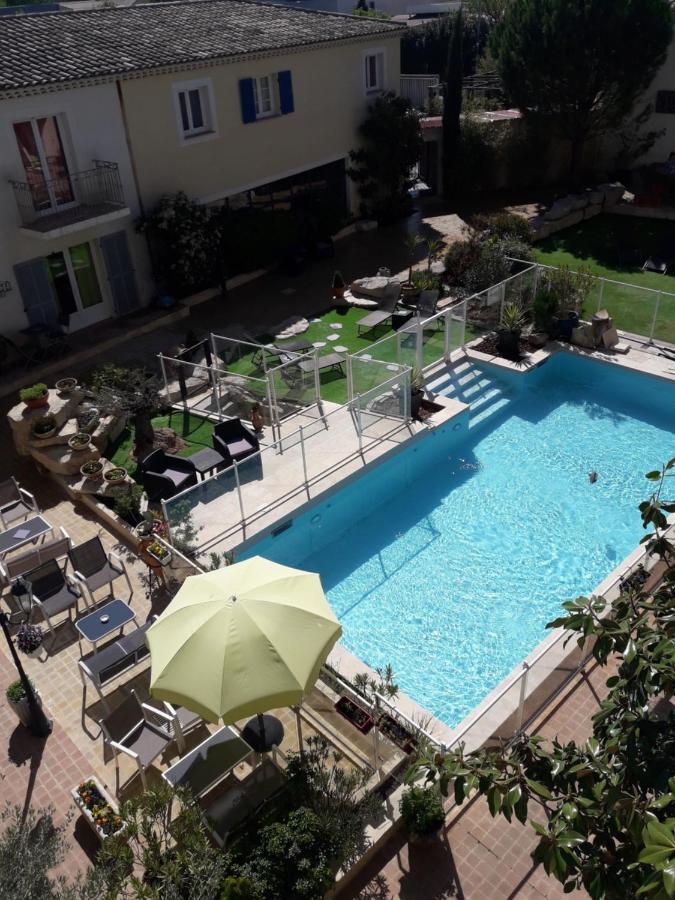 The Originals City, Hotel Le Village Provencal, Aix-En-Provence Nord Pertuis Esterno foto